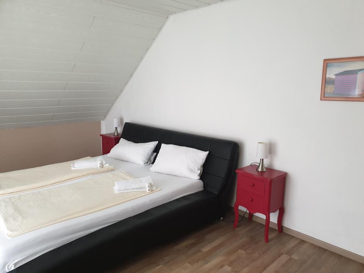 Lindner Ferienwohnungen Und Doppelzimmer Fichtelberg Buitenkant foto